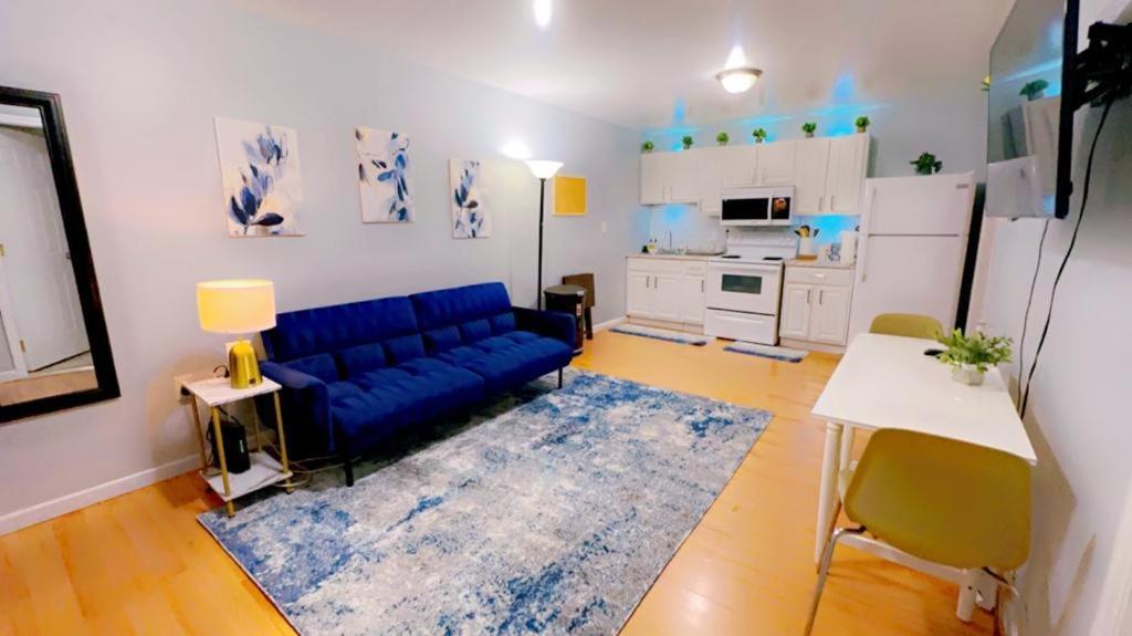 Entire 2-Bed Private Apt - Ewr/Nyc/Outlet Mall Newark Kültér fotó