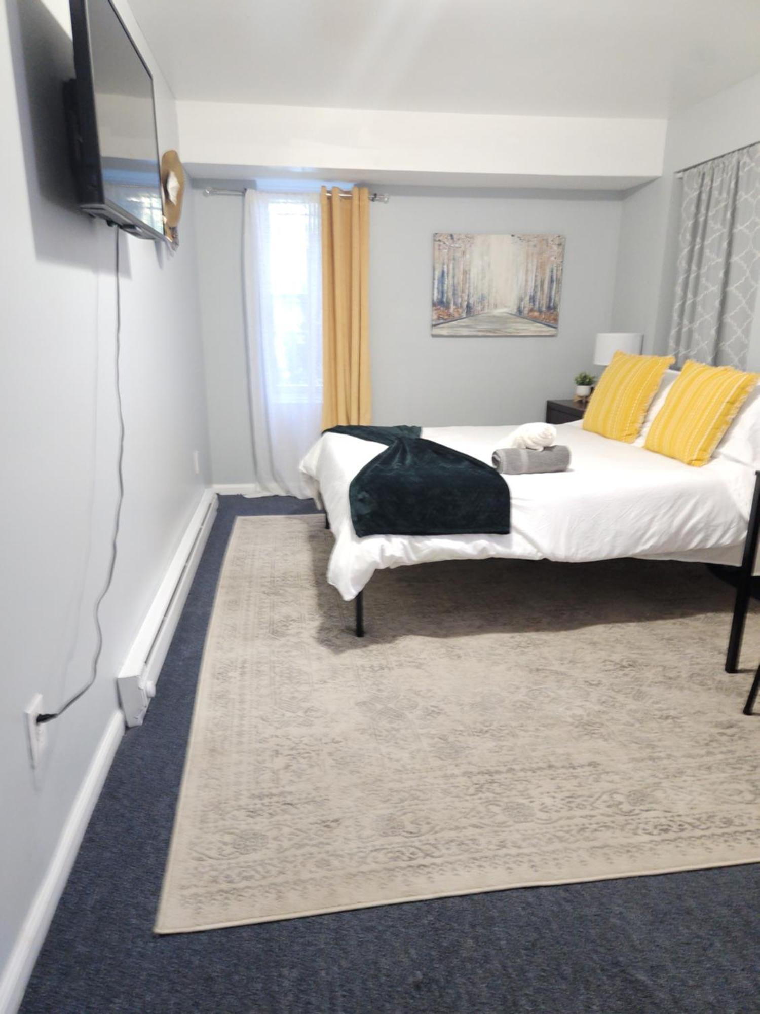 Entire 2-Bed Private Apt - Ewr/Nyc/Outlet Mall Newark Kültér fotó